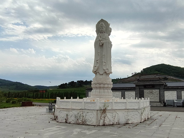 沈阳墓园观音菩萨普度众生